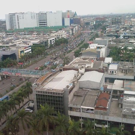 California Hotel Jakarta Extérieur photo