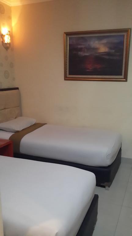 California Hotel Jakarta Extérieur photo
