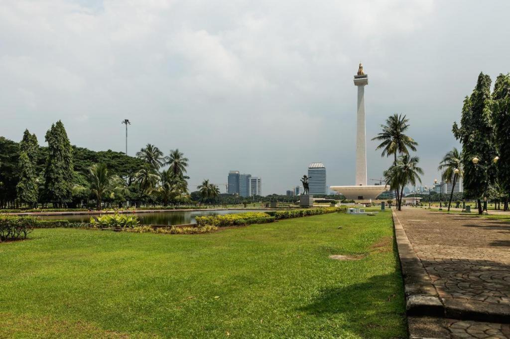 California Hotel Jakarta Extérieur photo