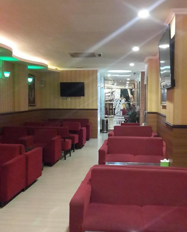 California Hotel Jakarta Extérieur photo