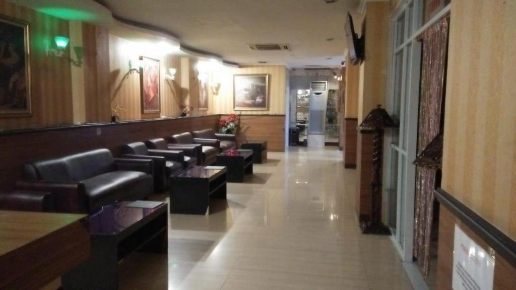 California Hotel Jakarta Extérieur photo