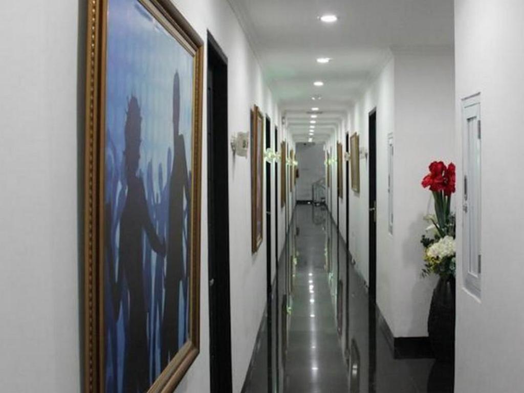 California Hotel Jakarta Extérieur photo