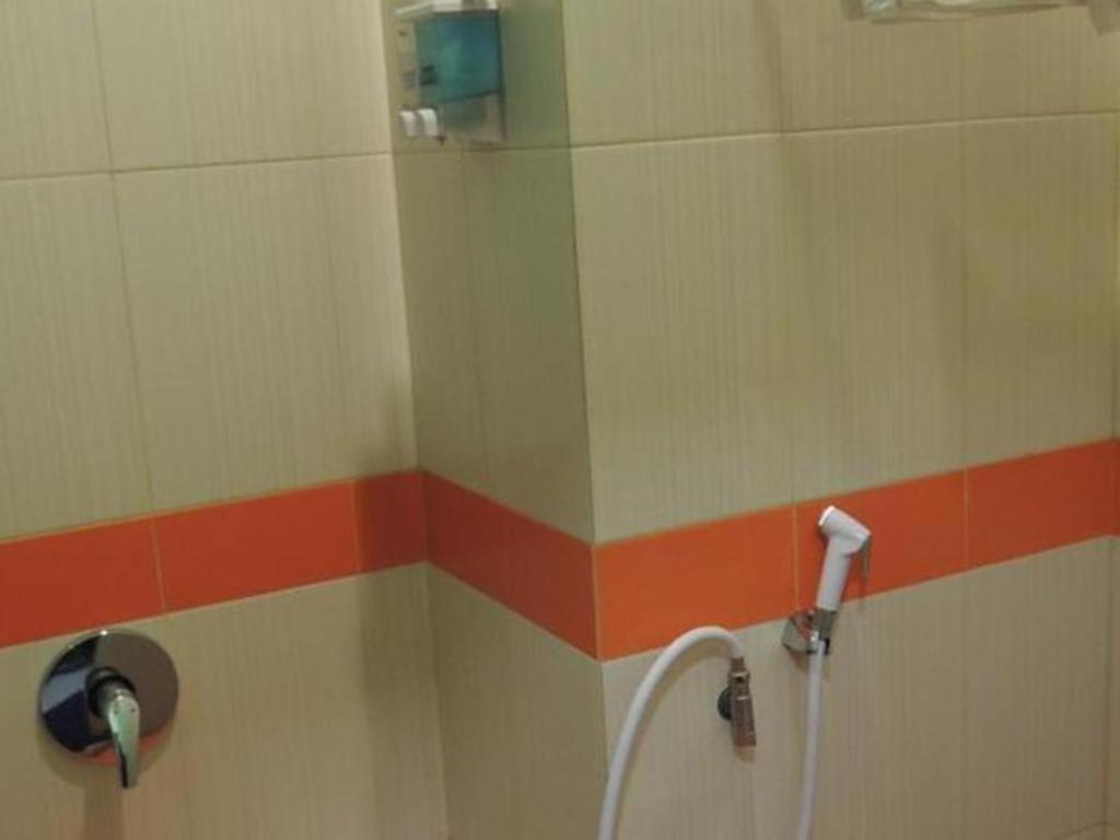 California Hotel Jakarta Extérieur photo