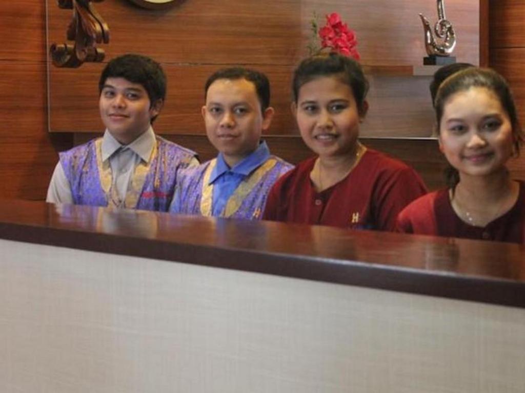 California Hotel Jakarta Extérieur photo