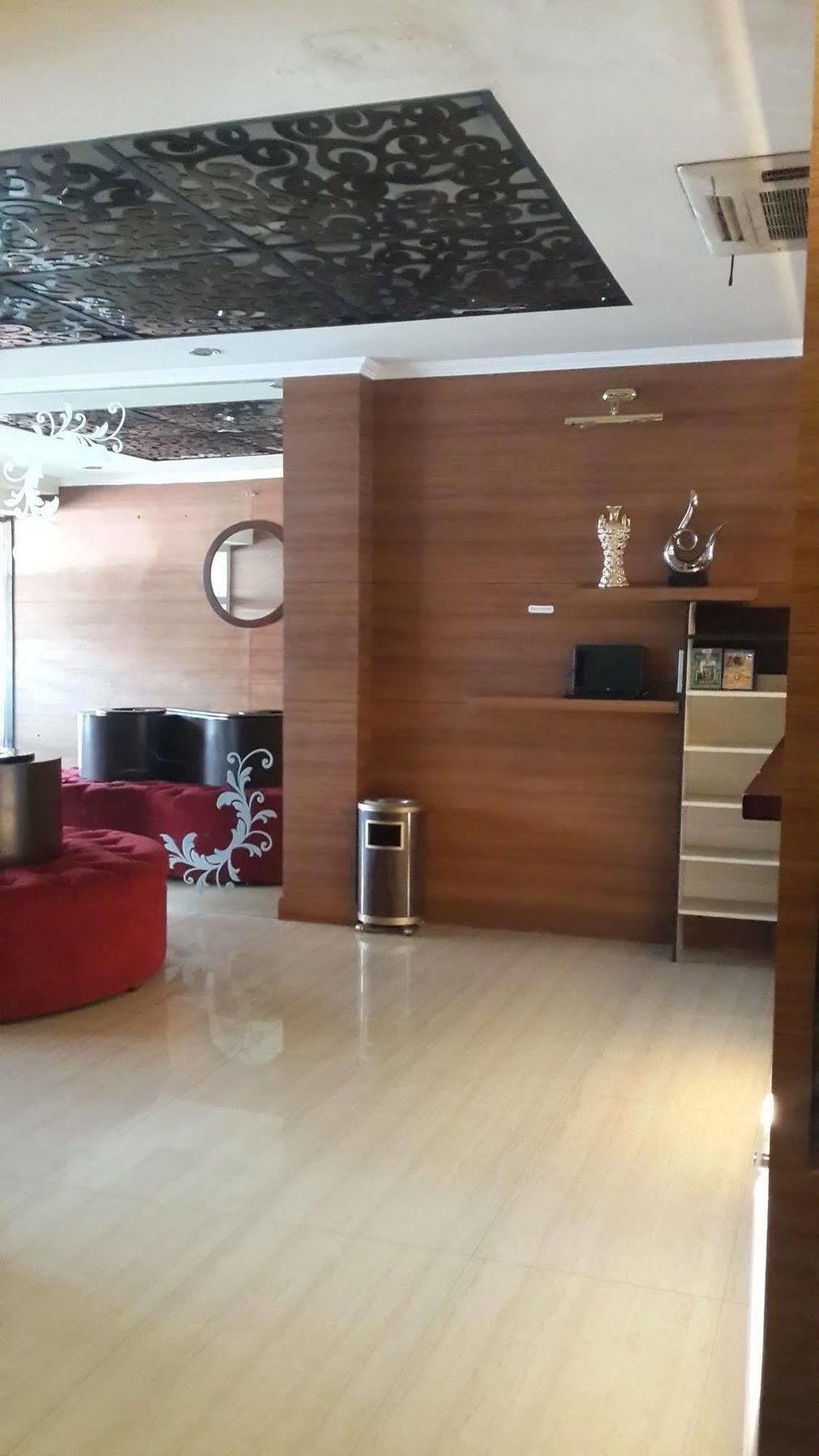 California Hotel Jakarta Extérieur photo